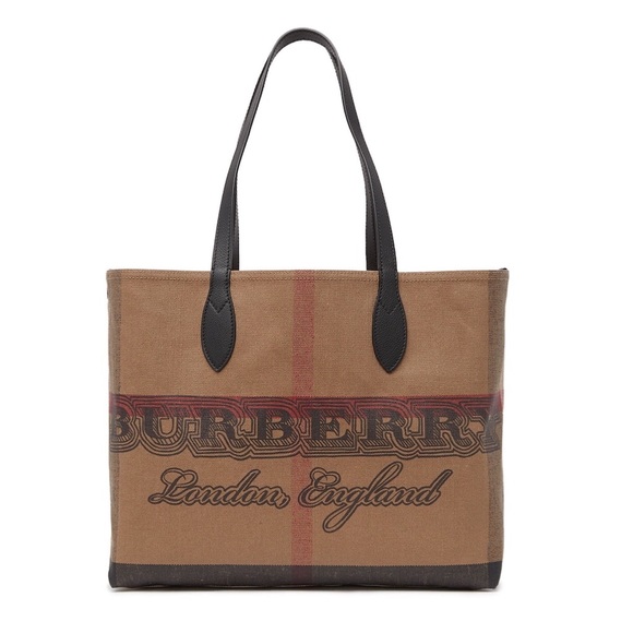 Burberry Handbags - FINAL PRICE‼️MUST GO‼️Burberry Reversible Tote